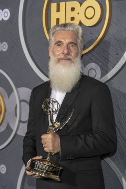 Cris Newman, 22 Eylül 2019 tarihinde Los Angeles Pasifik Tasarım Merkezi 'nde HBO' nun Post Emmy Ödülü Resepsiyonuna katıldı.
