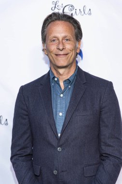 Steven Weber, 7 Ekim 2018 'de Avalon Hollywood, Kaliforniya' daki Tarihi Adobe 'da 18. Les Girls' e katıldı.