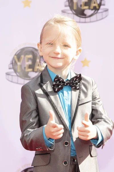Bowie Bundlie Adopts 4Th Annual Young Entertainer Awards Warner Brother — 스톡 사진