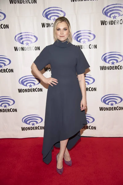 Eliza Taylor Účastní 2019 Wondercon 2019 Wondercon Tiskové Středisko 100 — Stock fotografie