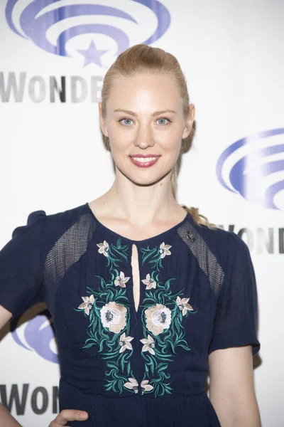 Deborah Ann Woll Attends 2019 Wondercon Geek Sundry Αίθουσα Τύπου — Φωτογραφία Αρχείου