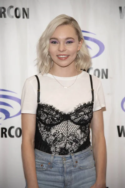 Taylor Hickson Attends 2019 Wondercon Sony Pictures Televisions Deadly Class — 스톡 사진