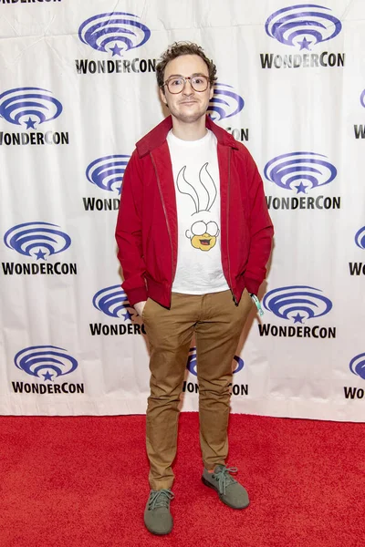 Griffin Newman Στο 2019 Wondercon Sony Pictures Television Tick Season — Φωτογραφία Αρχείου