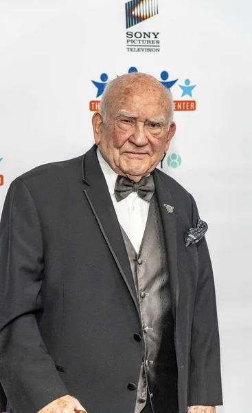 Asner Adopts Night Dreams Gala Asner Family Center Exchange Downtown — 스톡 사진