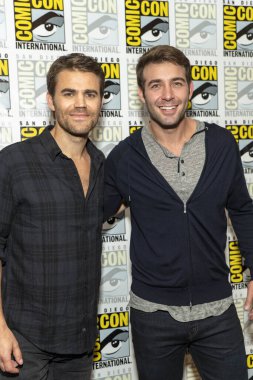 Paul Wesley, James Wolk 19 Temmuz 2018 'de Comic-Con International San Diego 2018 CBS All Access 