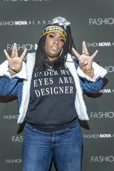 Kamaiyah Посещает Fashion Nova Cardi Launch Event Boulevard Лос Анджелес — стоковое фото