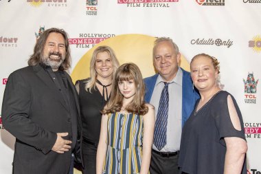 Paul Overacker, Marjorie DeHey, Afra Tully, Andy Forrest, Heidi Putallaz TCL Çin Tiyatrosu 6, Hollywood, CA 'da 2019 Hollywood Komedi Kısa Film Festivali' ne katıldılar.