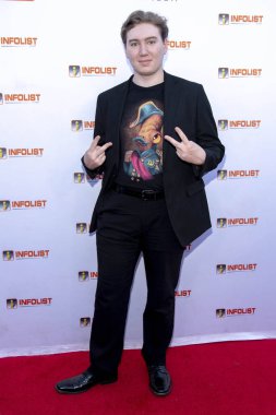 11 Temmuz 2019 'da Wisdome Dome Park, Hollywood, CA' da Infolist Öncesi Comic-Con Bash 'e katılıyor.