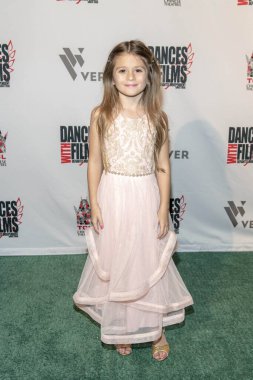 Keeley Begeman 20 Haziran 2019 'da Hollywood' daki TCL Çin Tiyatrosu 'nda düzenlenen Dünya Film Festivali' nden 90 feet uzaklıktadır..