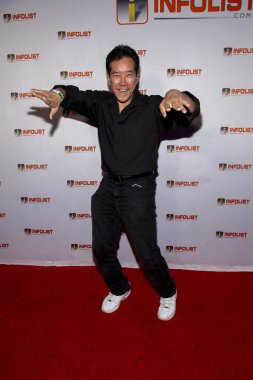 Peter Kwong, 11 Temmuz 2019 'da Wisdome Dome Park, Hollywood, CA' da 2019 Bilgicilik Öncesi Comic-Con Bash 'e katıldı.