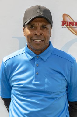 Sugar Ray Leonard 6 Mayıs 2019 'da Lakeside Country Club, Toluca Lake' te düzenlenen 12. George Lopez Ünlüler Golf Klasiğine katıldı.