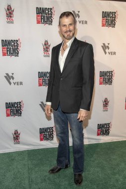 Tom Zembrod 20 Haziran 2019 'da TCL Çin Tiyatrosu, Hollywood, CA' da düzenlenen Dünya Film Festivali 'nden Ev Dansları Festivali' ne katıldı..