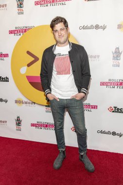 Luke Kelly Clyne 20 Nisan 2019 'da TCL Çin Tiyatrosu 6, Hollywood, CA' da 2019 Hollywood Kısa Komedi Film Festivali 'ne katıldı.