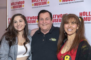 Melody Lane Ward, Burt Ward, Tracy Posner, 13 Kasım 2018 'de Hollywood Müzesi, Losa Angeles, CA' da 