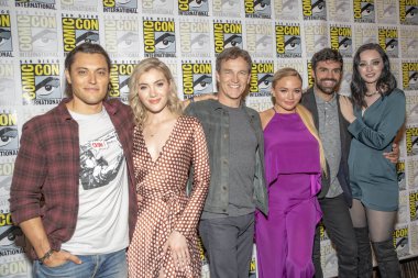 Blair Redford, Skyler Samuels, Stephen Moyer, Natalie Alyn Lind, Sean Teale, Emma Dumont, Comic-Con International San Diego 2018 Marvel 's 