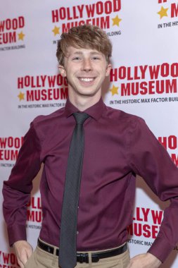 Joey Luthman, 13 Kasım 2018 'de Losa Angeles, Kaliforniya' daki Hollywood Müzesi 'nde düzenlenen 