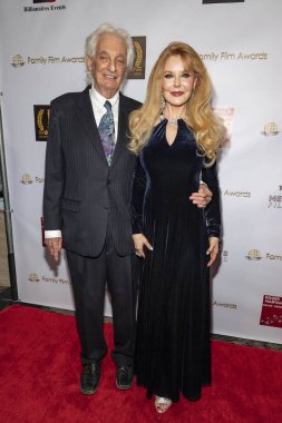 Joel Diamond, Rebecca Holden 29 Eylül 2019 'da Universal Hilton, Universal City' de düzenlenen 23. Aile Film Ödülleri 'ne katıldı.