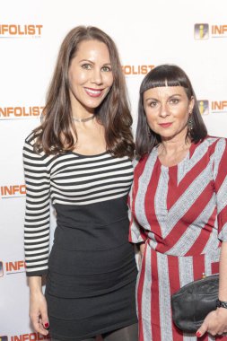 Carla Betz, Sherry Matson 20 Şubat 2019 'da Infolist' in 20 Şubat 2019 'da Mondrian Hotel, Batı Hollywood' daki Skybar 'da düzenlediği Oscarlar Gecesi' ne katıldı.