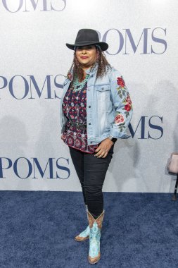 Pam Grier 1 Mayıs 2019 'da Regal LA LiVE, Los Angeles, CA' da POMS 'un dünya prömiyerine katılır.