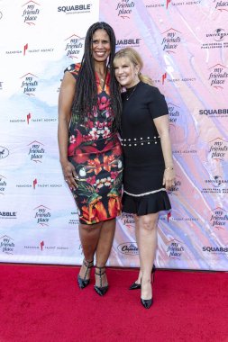 Holly Frazier, Melissa Gisoni 6 Nisan 2019 'da Hollywood Palladium, Hollywood' daki 