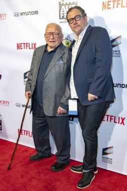 Ed Asner, Matt Asner 29 Nisan 2018 'de Beverly Hills, CA' de düzenlenen 2. Yıllık AutFest Uluslararası Film Festivali 'ne katıldı.