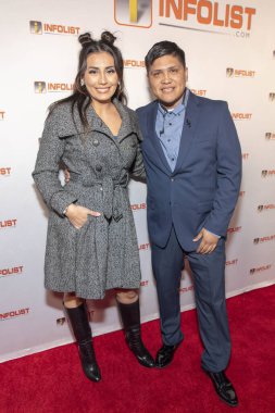 Sandra Gutierrez ve Johnny Ortiz 20 Şubat 2019 'da Infolist' in 20 Şubat 2019 'da Mondrian Hotel' deki Skybar 'da düzenlenen Oscarlar Gecesi' ne katıldılar.