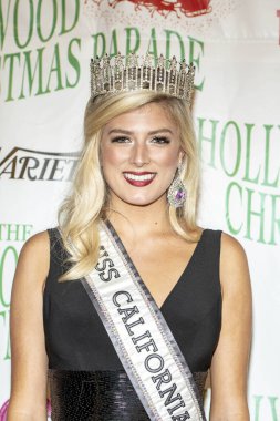 Kelley Johnson 25 Kasım 2018 'de Hollywood Bulvarı, Los Angeles, Kaliforniya' da düzenlenen 87.