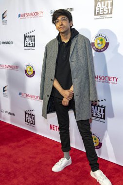 Nik Dodani, 29 Nisan 2018 'de Beverly Hills, CA' da düzenlenen 2. Otomatik Festivale katıldı.