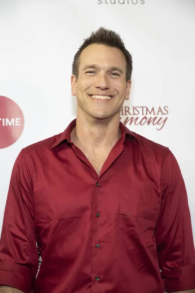 Adam Mayfield Deltar Lifetime Christmas Harmony Los Angeles Premiär Harmony — Stockfoto