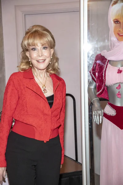 Barbara Eden Navštěvuje Barbara Eden Dream Jeannie Ctěné Hollywoodském Muzeu — Stock fotografie