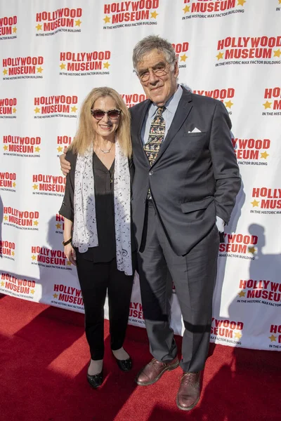 Roslyn Kind Elliott Gould Asisten Barbara Eden Dream Jeannie Honrados — Foto de Stock