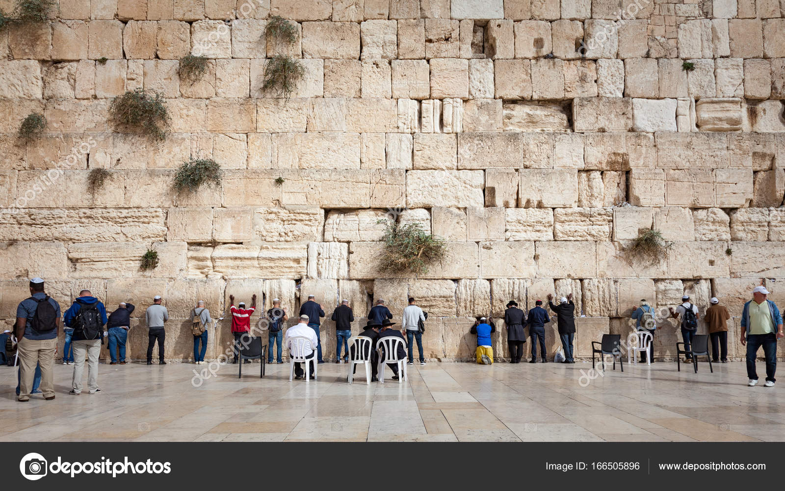 depositphotos_166505896-stock-photo-wailing-wall-jerusalem.jpg