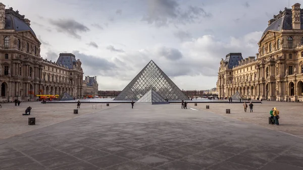 Muzeum louvre — Stock fotografie