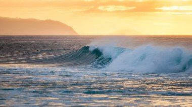 Banzai Pipeline günbatımı