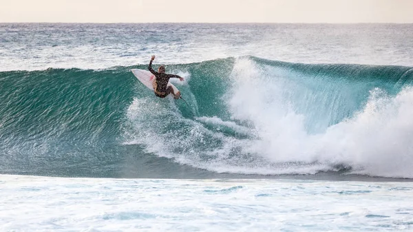 Surfing Banzai potrubí — Stock fotografie