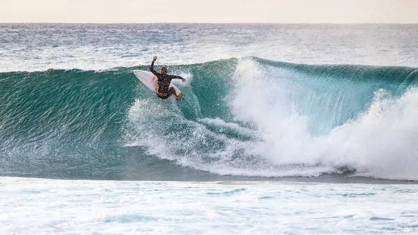 Sörf Banzai Pipeline