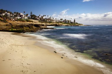 La Jolla Beach Peyzaj ve kayalıklarla