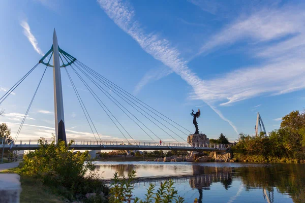 Gardien des plaines après le lever du soleil — Photo