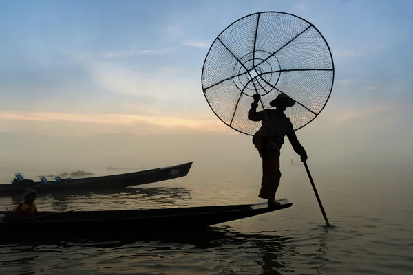 Pêcheur Lac Inle, Myanmar — Photo