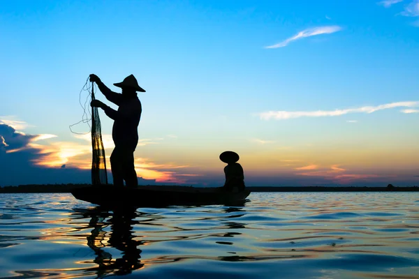 Fischer Fischen Den Fluss Bei Sonnenuntergang — Stockfoto