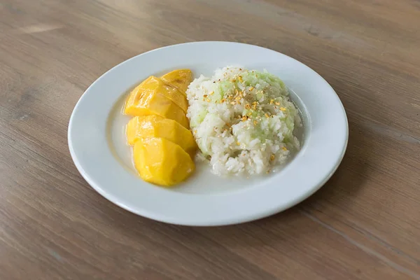 Arroz pegajoso de mango — Foto de Stock