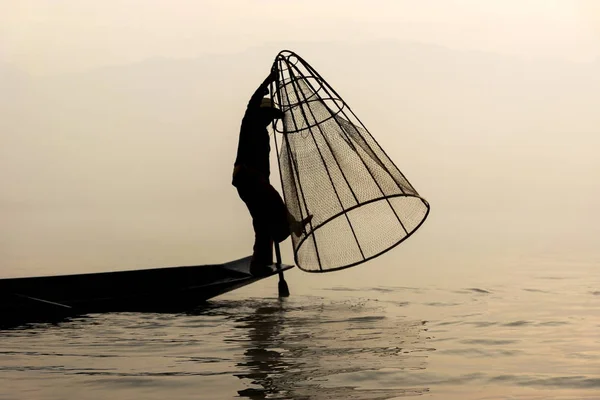 Rybak Inle lake Myanmar — Zdjęcie stockowe