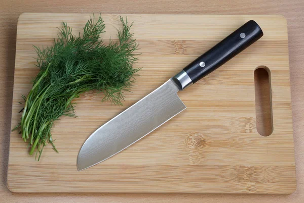 Couteau cuisinier universel avec une lame comme Santoku — Photo