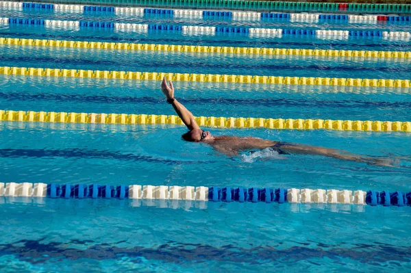 Schwimmer im Schwimmbad — Stockfoto