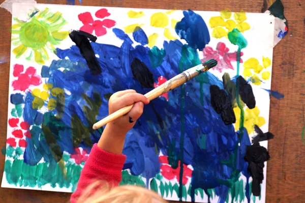 Kinder tekening water kleur verf en penseel — Stockfoto