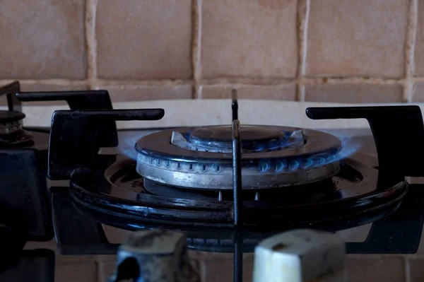 Grande anel de gás no fogão — Fotografia de Stock