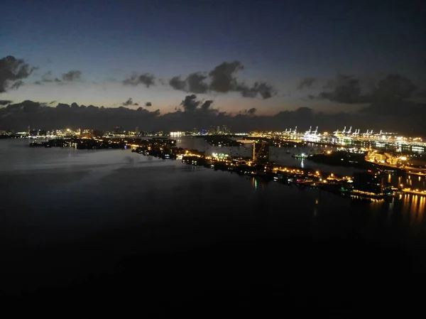 Drohne Miami Bei Sonnenaufgang Über Dem Wasser — Stockfoto