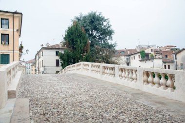 Vicenza eski köprüler
