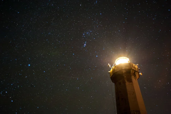 Faro en la noche — Foto de Stock