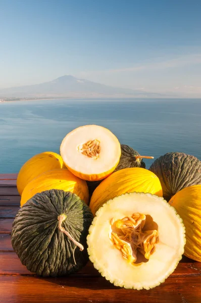 Frutos mediterrânicos típicos — Fotografia de Stock